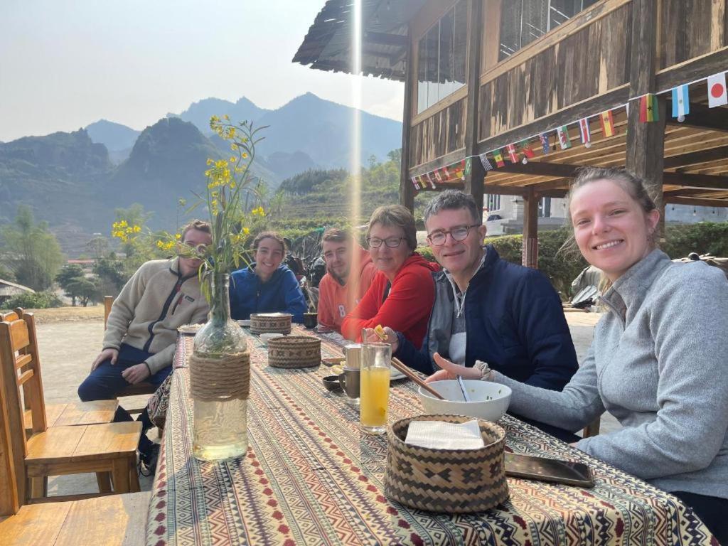 Du Gia Cozy Homestay & Tours Làng Cac Extérieur photo