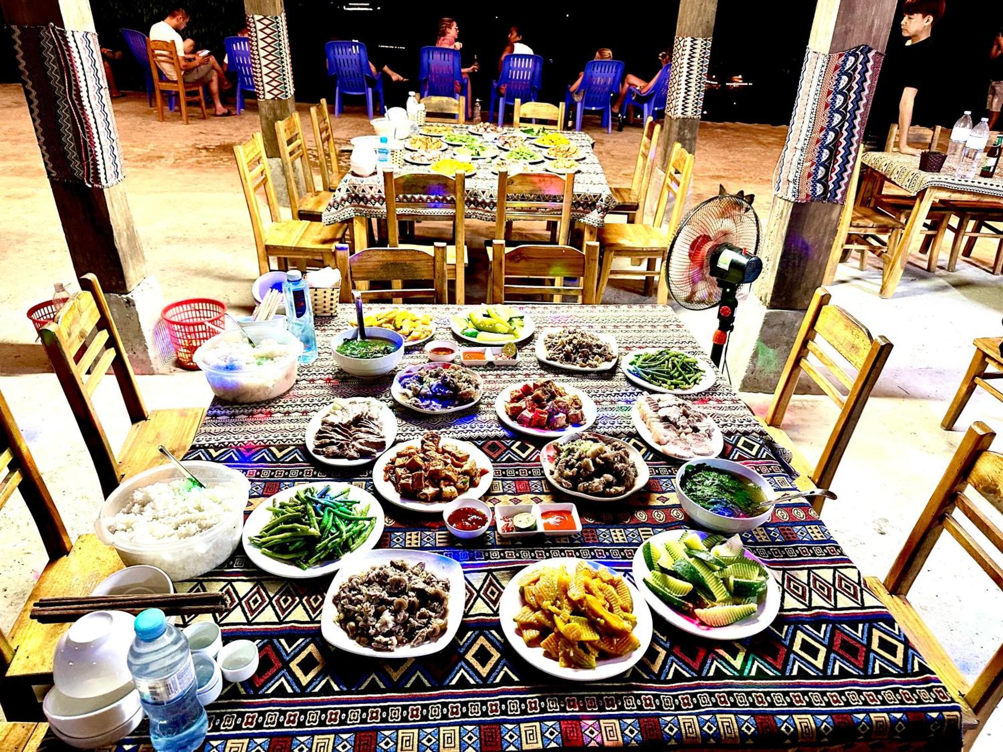 Du Gia Cozy Homestay & Tours Làng Cac Extérieur photo